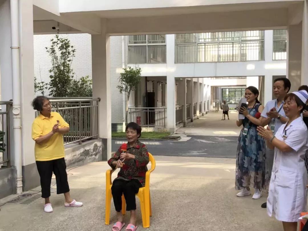 海福祥“快乐老人”歌咏比赛