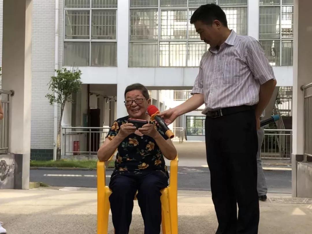 海福祥“快乐老人”歌咏比赛